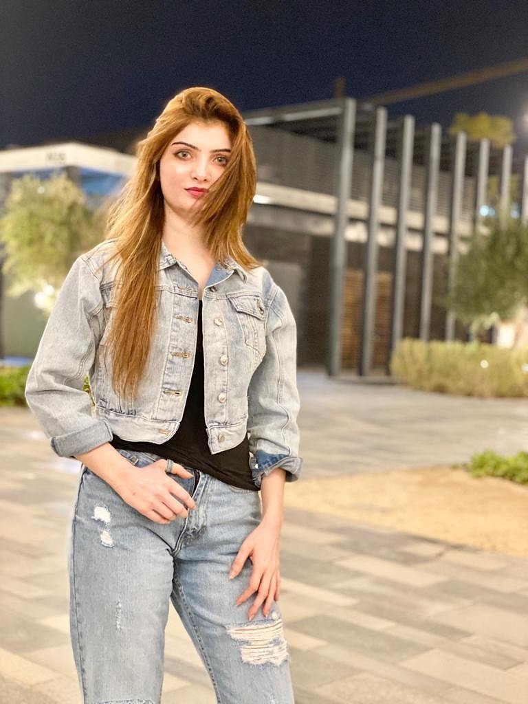 נערת ליווי אמיליה – הדוגמנית הכי מרהיבה באה לאזור תל אביב