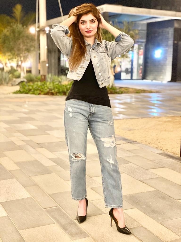 נערת ליווי אמיליה – הדוגמנית הכי מרהיבה באה לאזור תל אביב